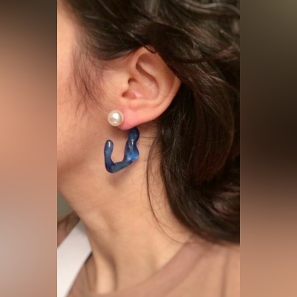 ✨3for$38 Set of 3 Transparent Green Hoop Earrings / Reversible Earring Jackets - Picture 8 of 14